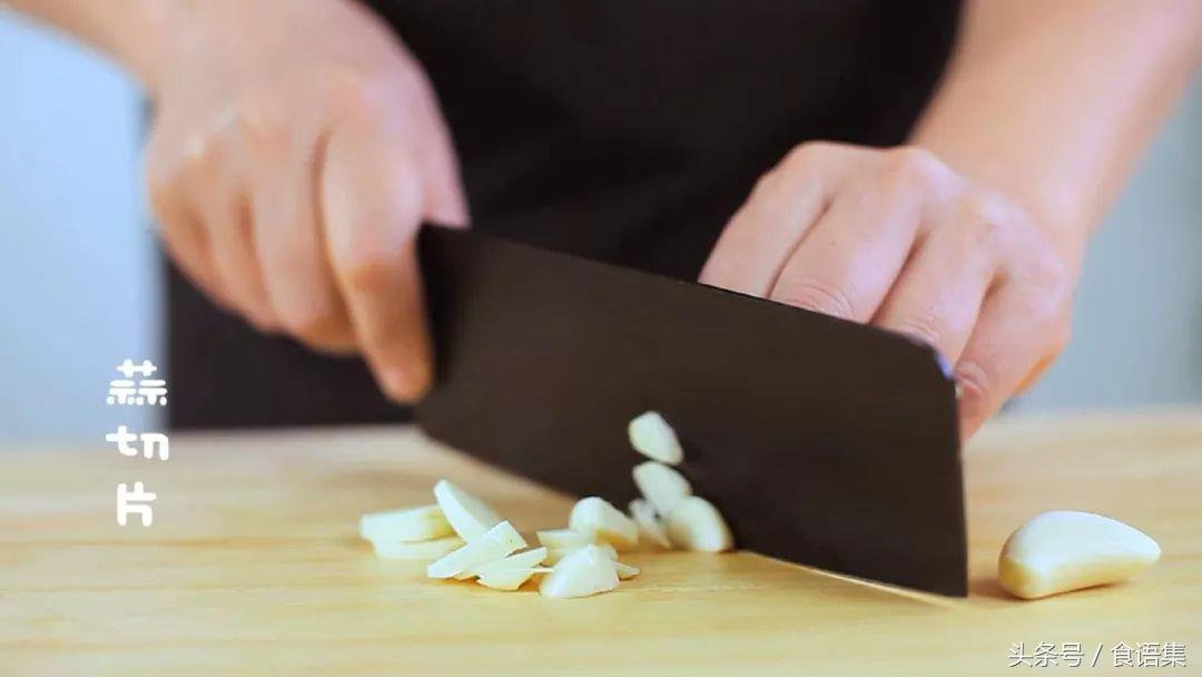 苗家酸菜鸡的酸,开胃下饭酸菜鸡