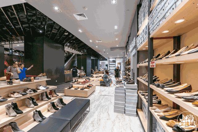 魔都奥特莱斯,魔都奥特莱斯与奥特莱斯