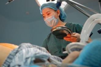 产妇厕所内出血,护士深夜查房吓坏病人后续