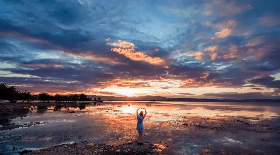 父母说你不结婚也没关系,父母不催婚是对儿女最大的幸福