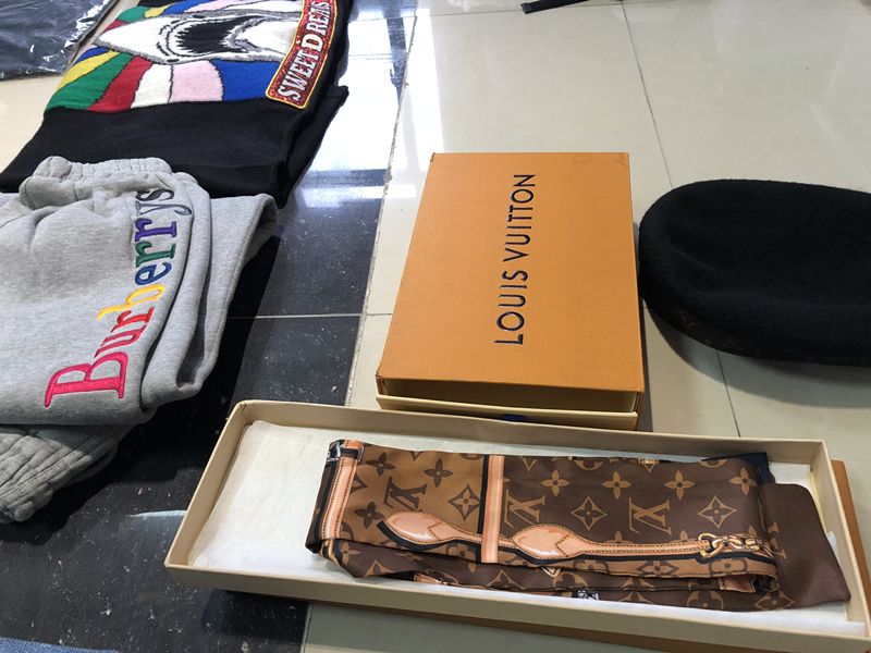 警方刚刚查获！苏州人朋友圈代购的爱马仕、Gucci可能是假的……（附“中国*疮痤**周”中奖名单）