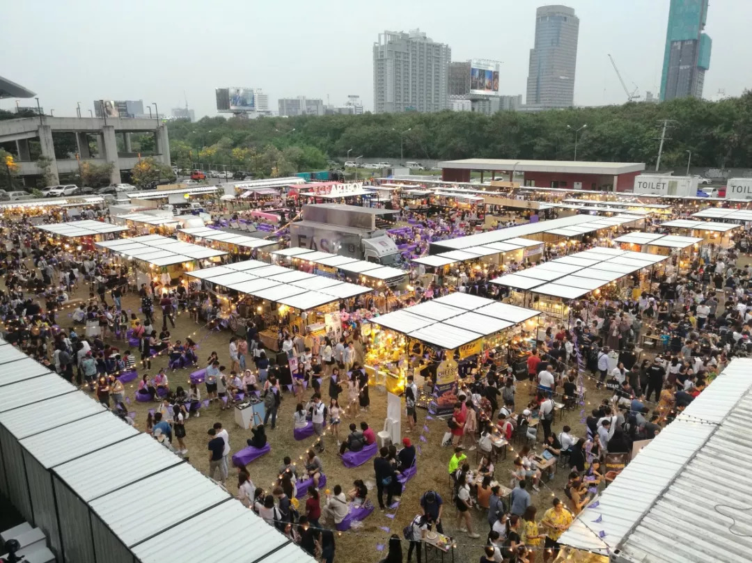 泰国文化礼仪之泰国水灯节,泰国超大水灯节