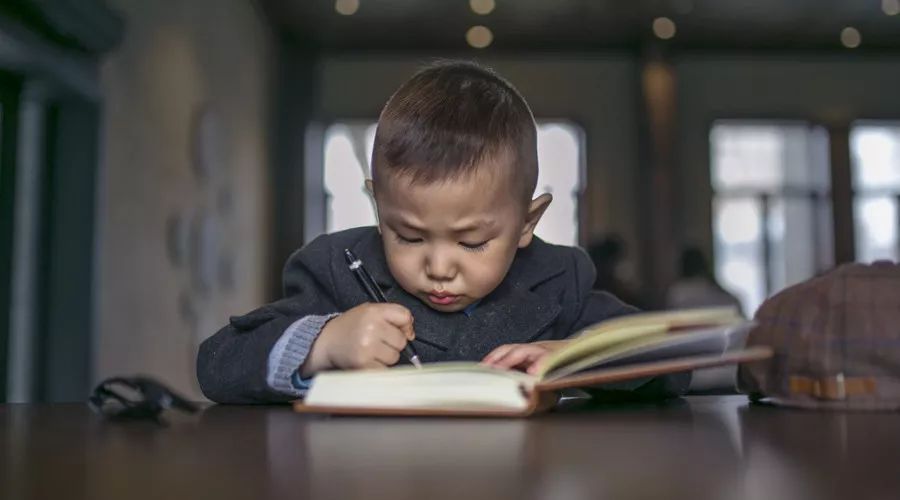 电信征信不良记录会怎么样,征信有不良记录能坐高铁吗