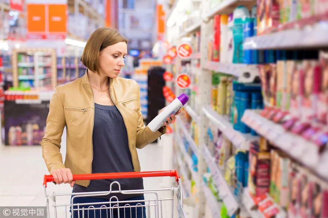 头发怎么洗越洗越黑呀,正确的洗头方法预防脱发