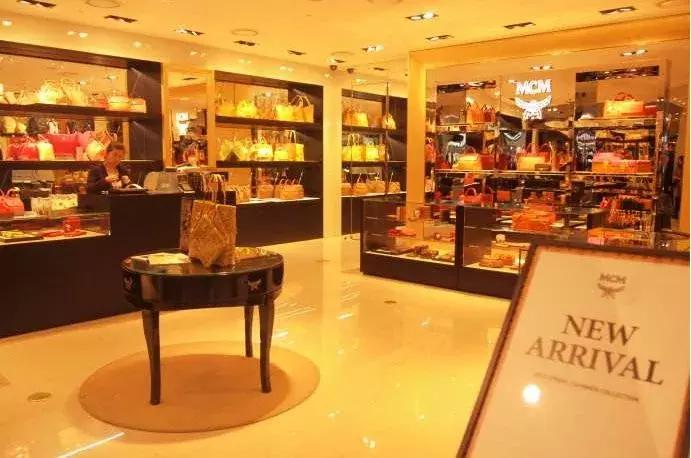 这一次，我删除了微信里的300个代购……