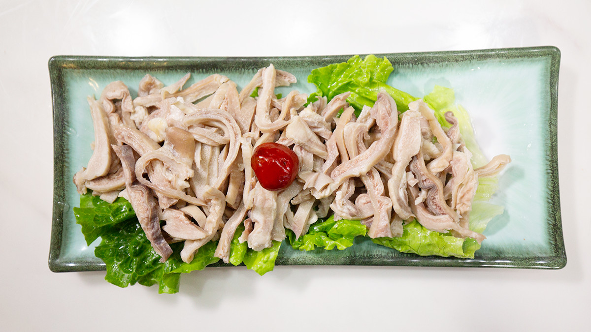 要火！用鲍鱼熬的精华汤底，还涮着“透明”的菜！