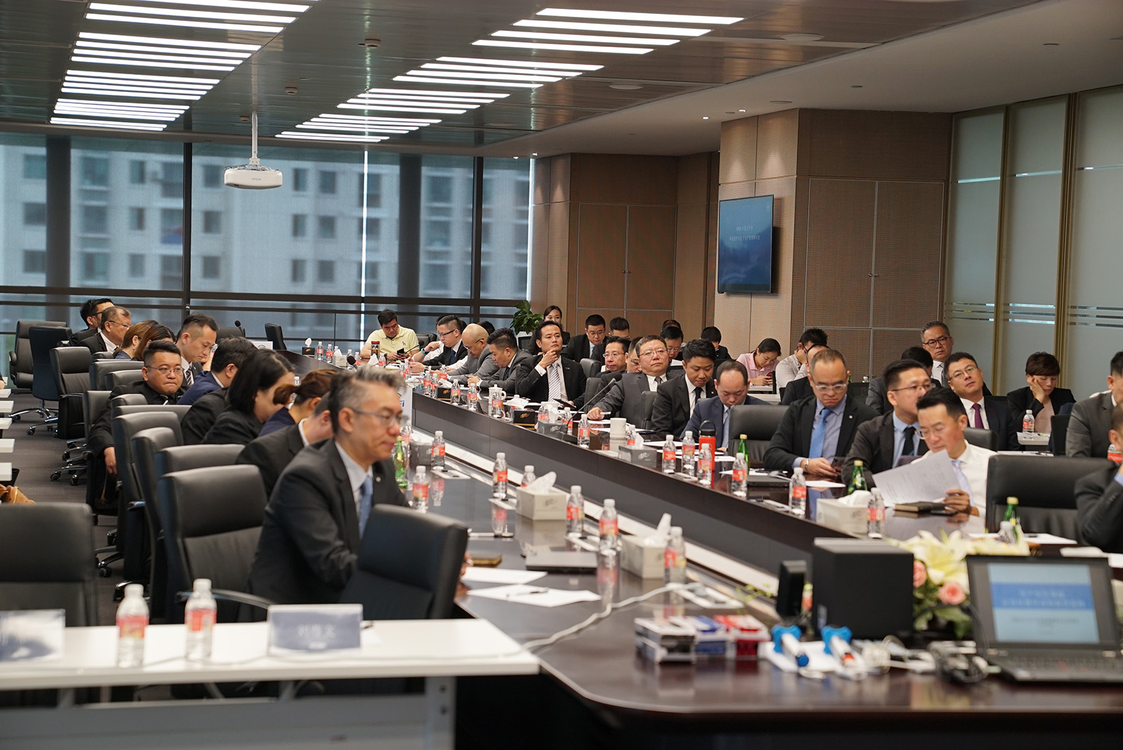 中国最大的奔驰4s店,亚洲最大奔驰4s沈阳