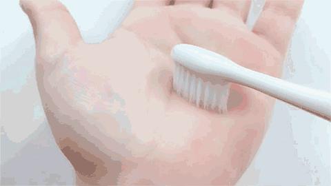 秋天穿搭胖妹妹气质好,秋天小个子穿卫衣搭150显高显气质