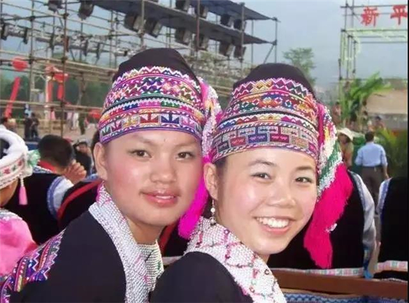 云南傣族服饰的认识和了解,傣装衣服款式图