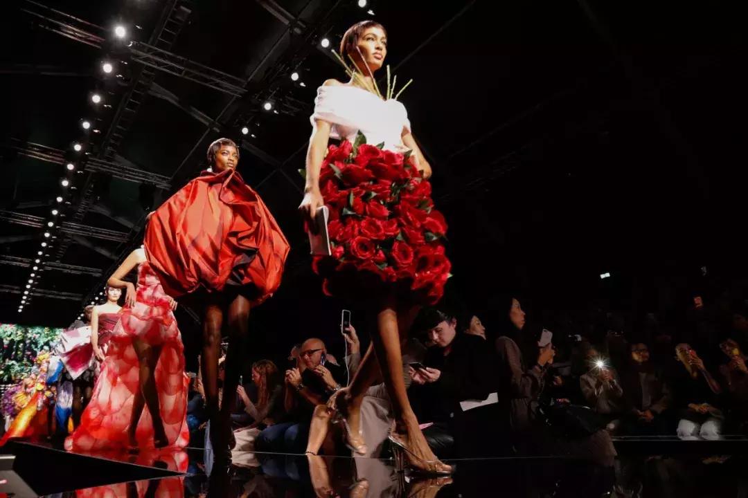 又有一波最新的美鞋美包来了看看我们是否为你种下了一片草原