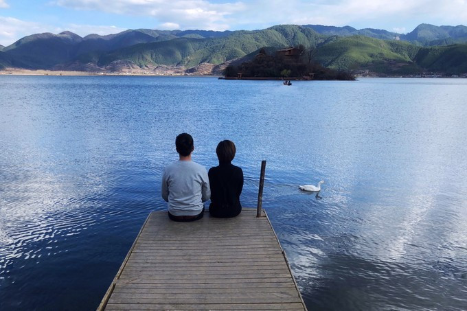 云南八日：看我家帅气小哥哥如何拍照？网友：花痴也要有限度