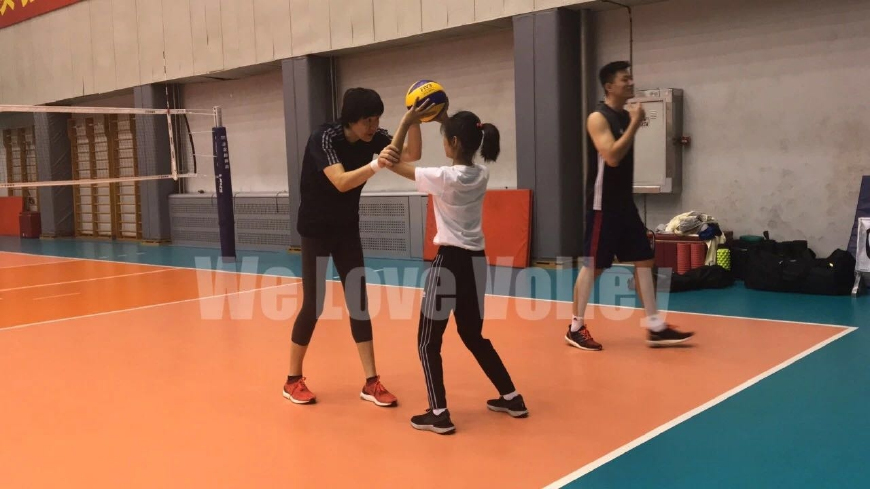 朱婷女排成长经历,朱婷妹妹现身比赛视频