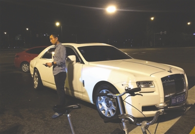 坐在宝马车里哭的女孩怎么样了,当年坐宝马哭的女孩现在怎么样了