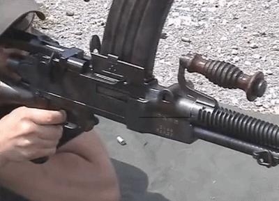 日军96式轻机枪,日军的99式轻机枪性能如何