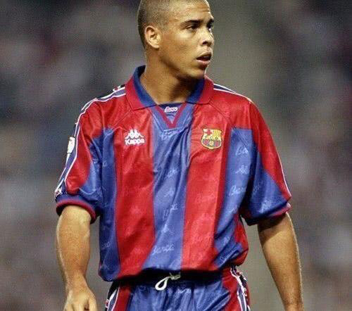 罗纳尔多是足球界的传奇,罗纳尔多十大进球纪录