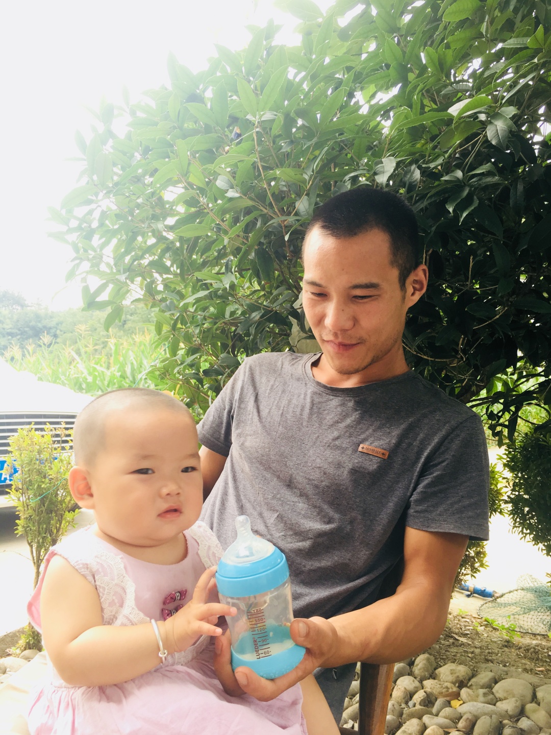 每一张照片都是满满的记忆和幸福,每一张珍贵的照片都是幸福的回忆