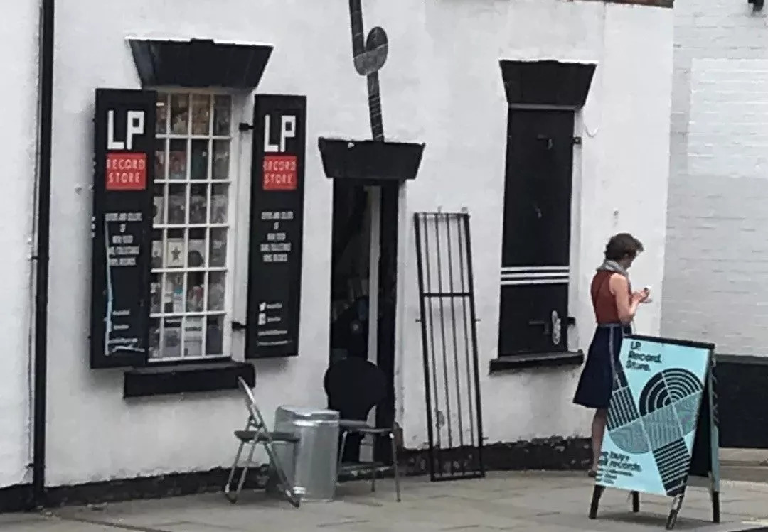 谢菲尔德淘碟记，寻找街边的精神食粮