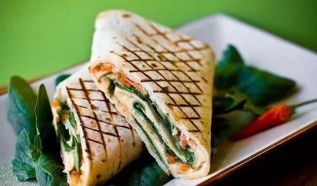 国庆假期住哪儿？水灵妹为你精心奉上都江堰这10家紧临景区的民宿酒店！让你坐拥青山绿水，感受品质生活