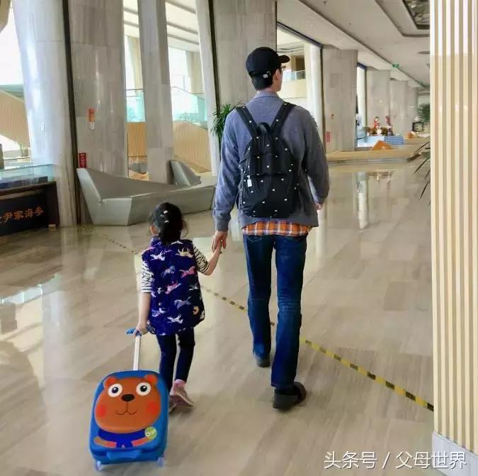 可以带孩子骑行的旅行箱,儿童可骑行行李箱