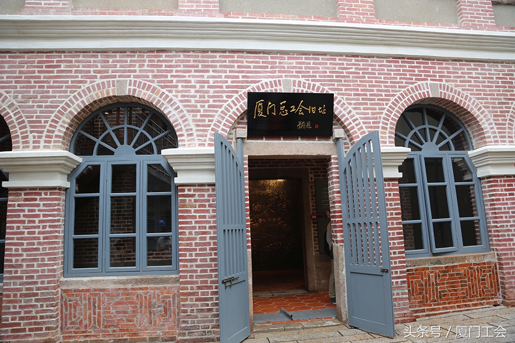 工会在社会上起到什么作用,工会在企业管理中的作用