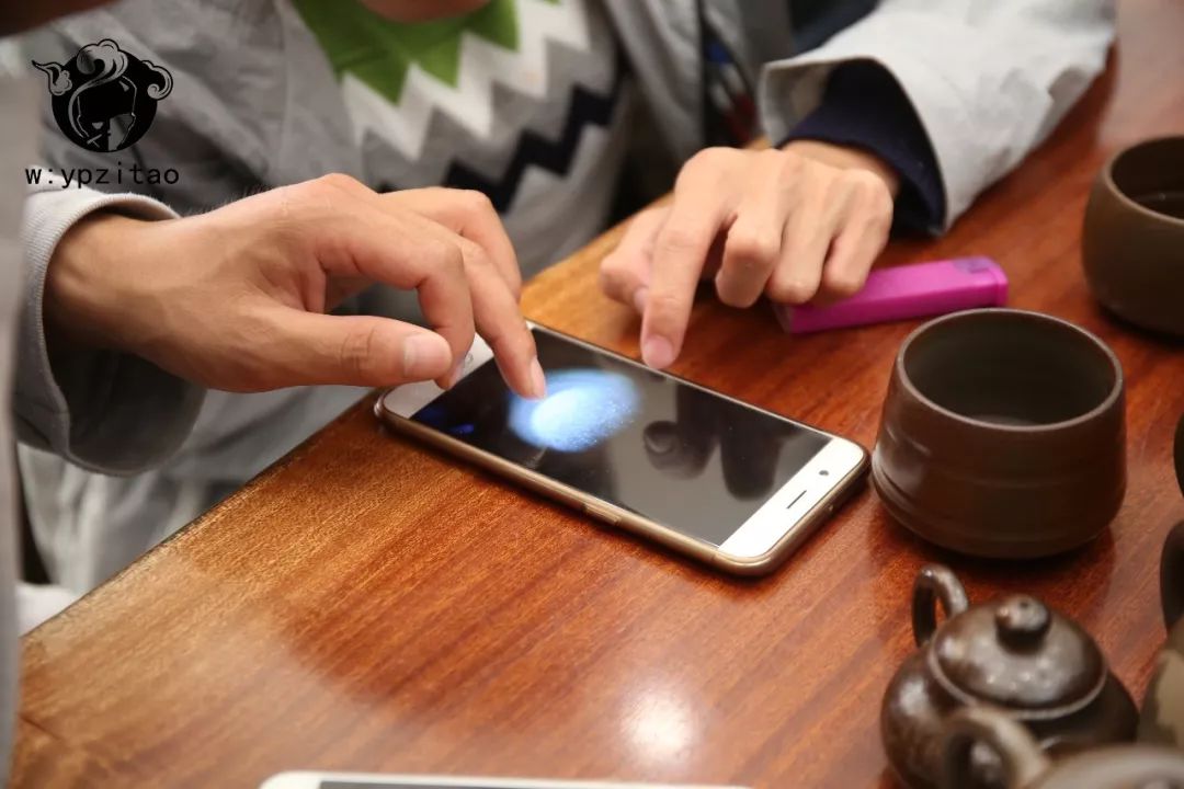 建水柴烧紫陶壶养壶前后对比,建水紫陶柴烧壶什么釉面最好