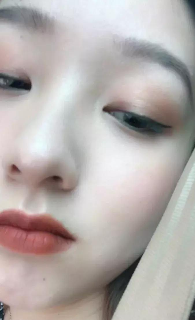 秋冬口红大盘点黄皮涂了超显白,李佳琦推荐黄皮最显白的口红