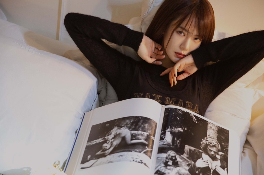 戚薇巴黎时装周街拍穿的鞋子,戚薇同款碎发