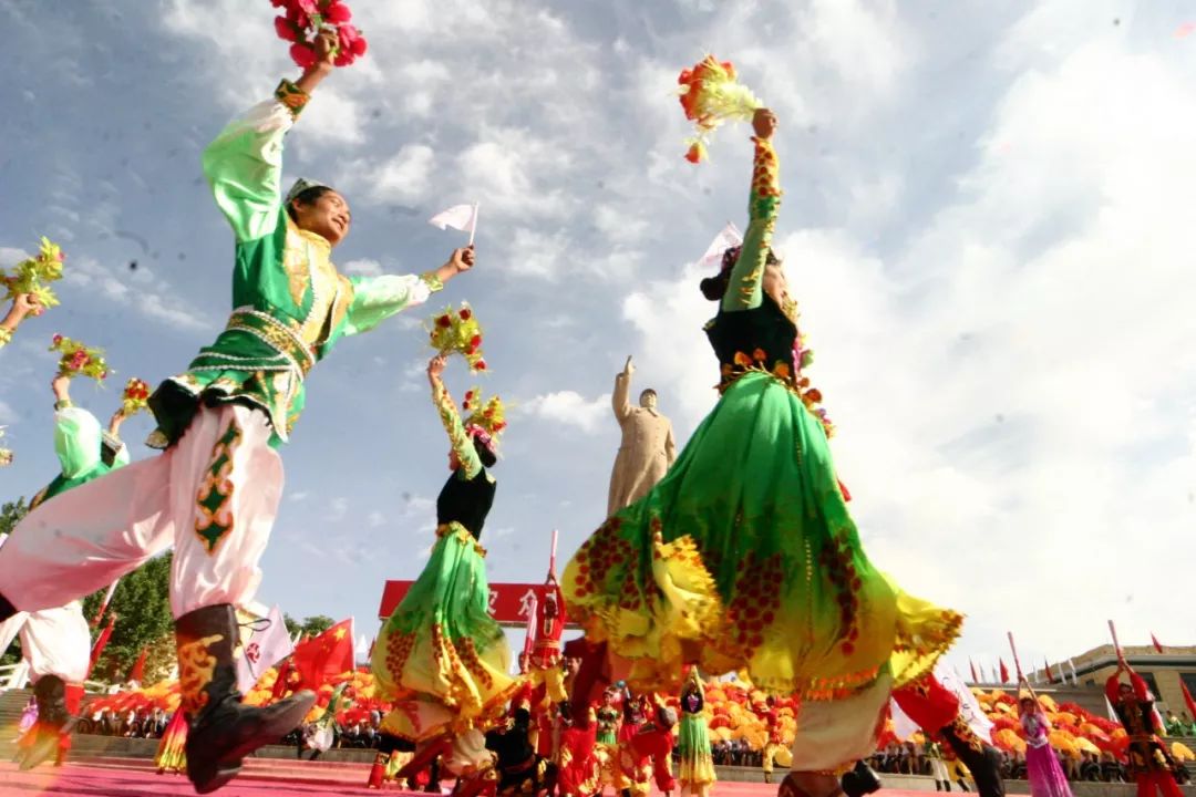 喀什胡杨节自驾游攻略,喀什胡杨节