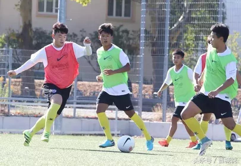 山西晋城高平小伙,晋城体育场奔跑少年