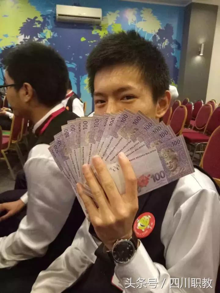 如何在国际邮轮工作,年薪百万可以去游轮旅游