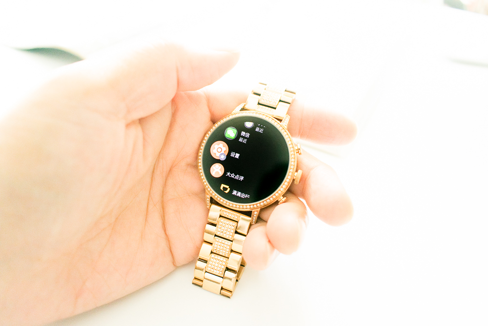 戴fossil手表,fossil智能腕表