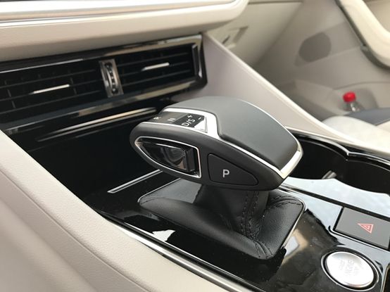 与奥迪q7同平台的大众suv,全新一代途锐即将北京首发高清