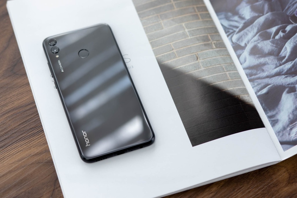 荣耀8x最新测评,千元档最强屏占比荣耀8x体验评测