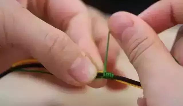 蜜蜡文玩手串绳子双股打结方法,文玩核桃手串单线打结方法