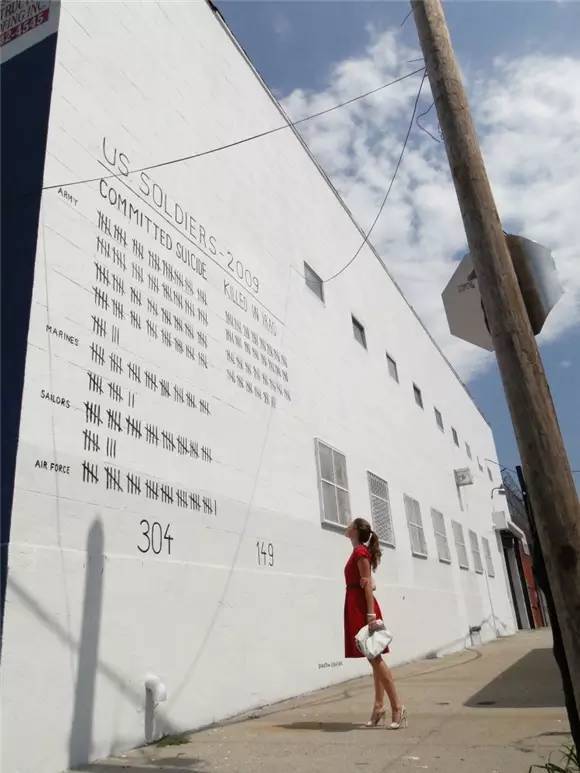 到底发生了什么？他把12个前女友都做成了高跟鞋？到底是真的假的