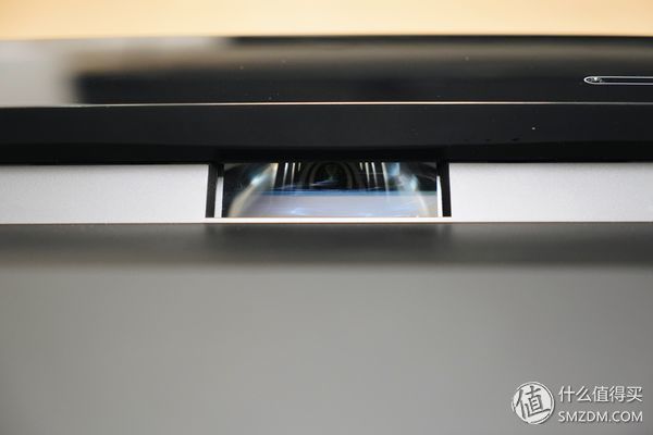 坚果sk120寸激光电视,坚果激光电视u1值得买吗