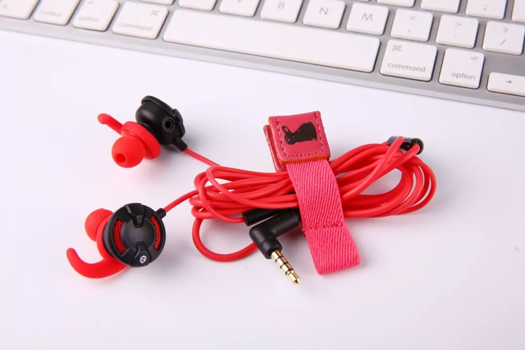 头戴式耳机怎么保养,长期戴耳机如何保养耳朵