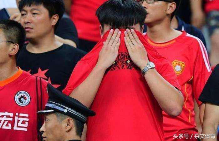 足球之夜辽足降级,中国足球的惨痛瞬间
