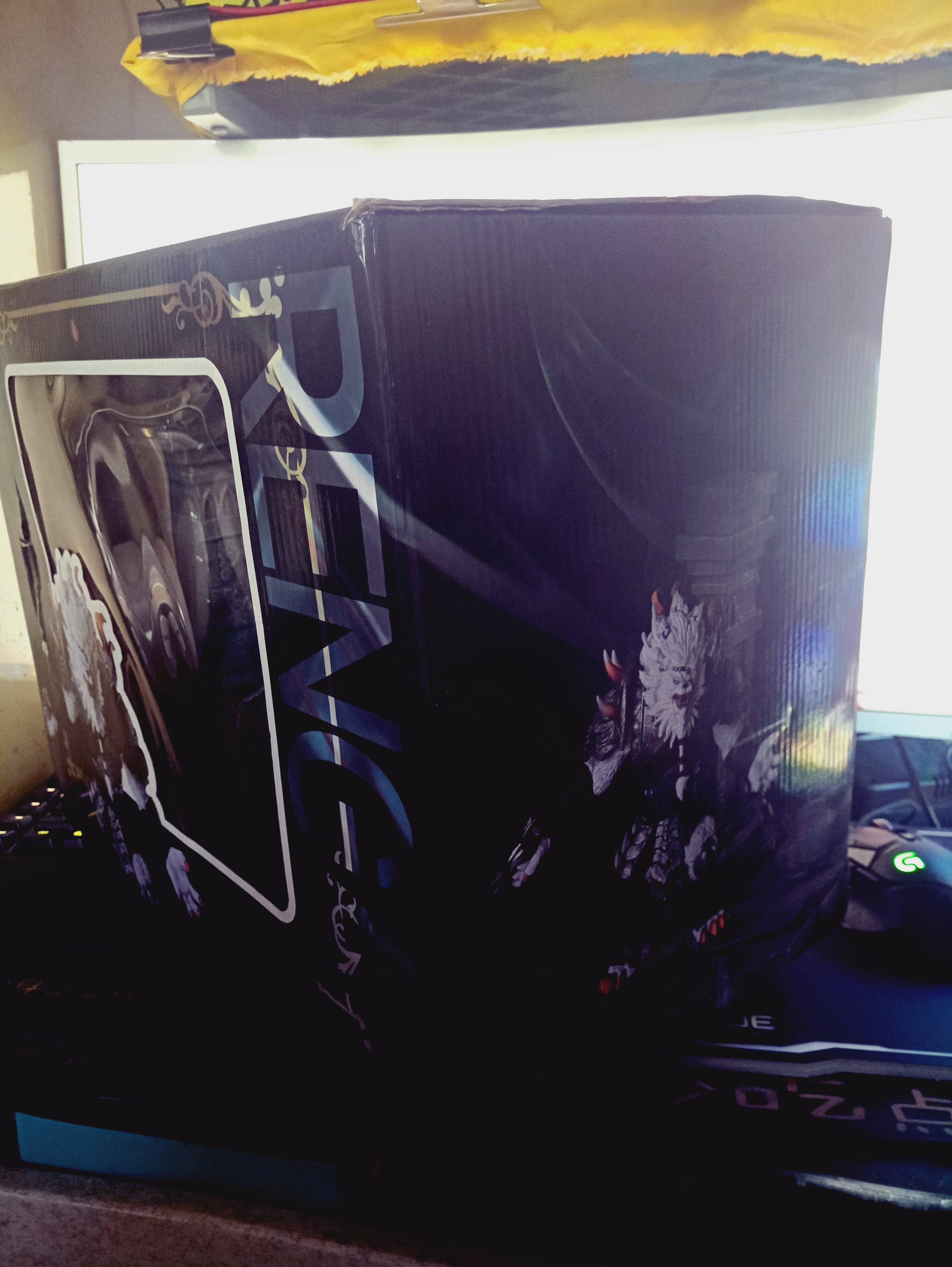 傲之追猎者手办,暗黑武士雷恩加尔和傲之追猎者