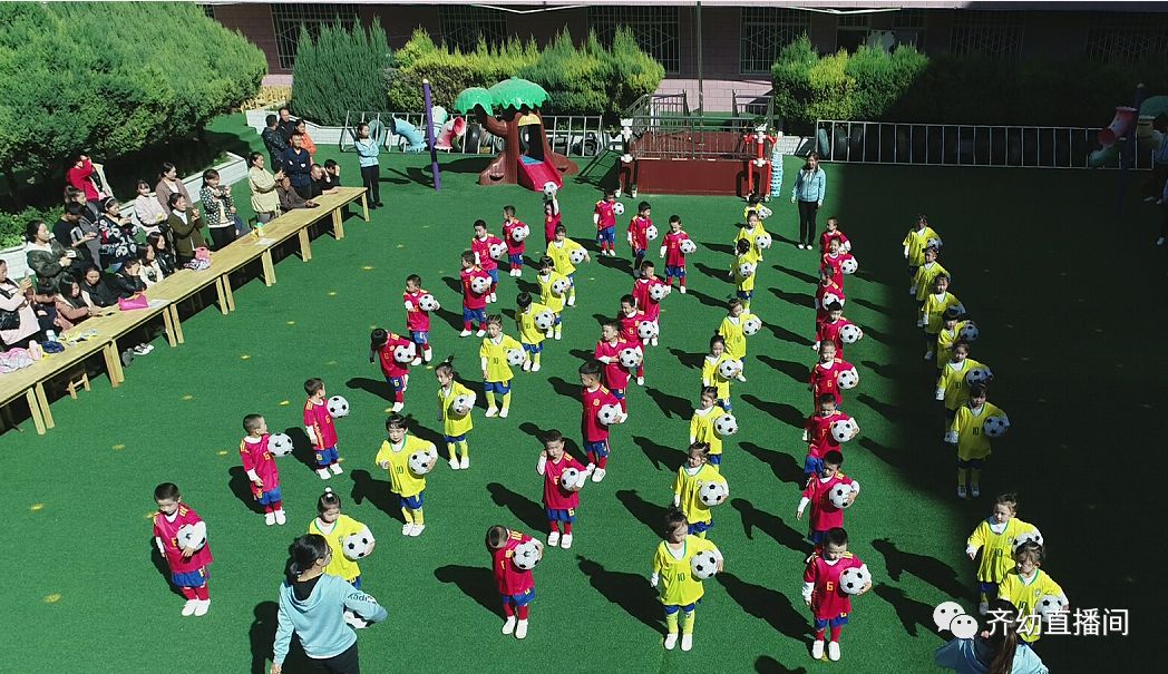 迎国庆健身操表演视频幼儿园,幼儿园大班器械操国庆串烧