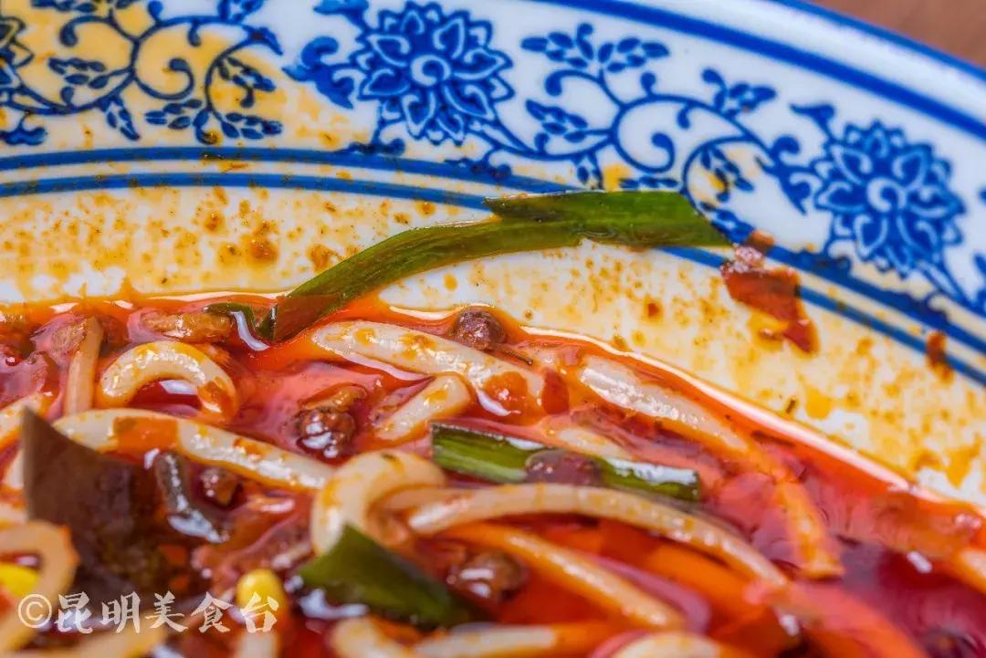 藏在昆明街巷里的10家米线店,昆明古镇米线店