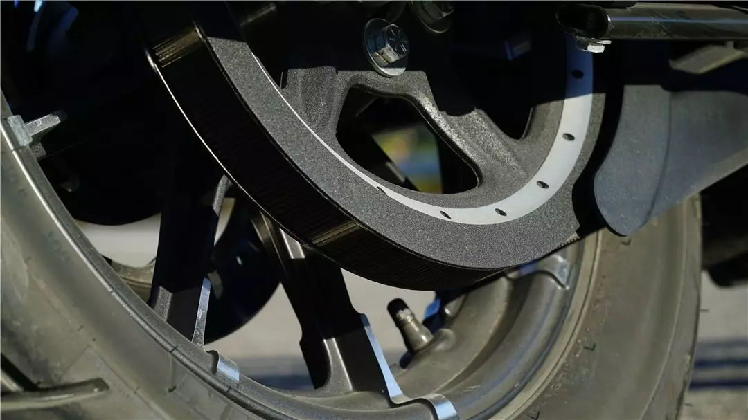 小姐姐为啥大爱硬汉？请看哈雷给出的答案