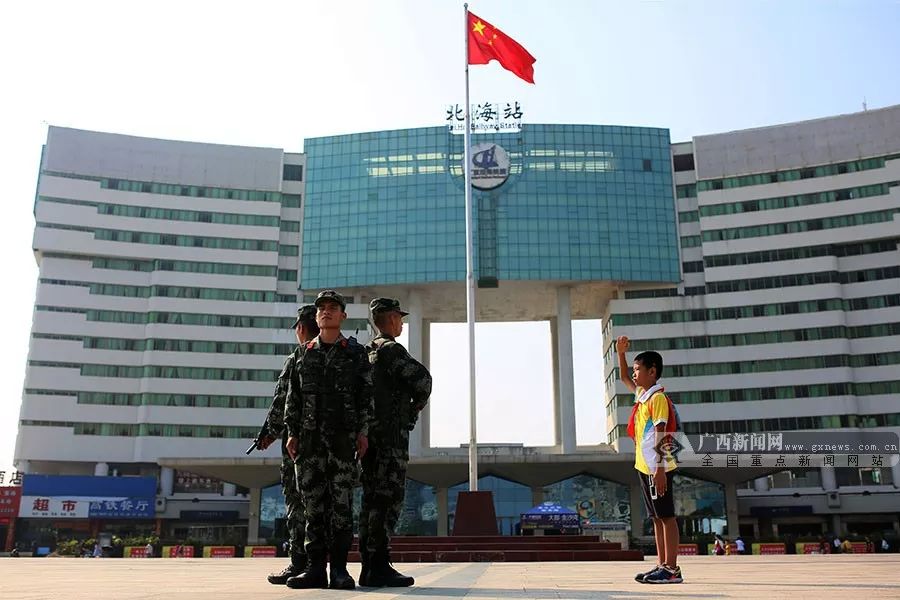 新闻男子偷变压器触电身亡,新闻一男子晚上偷电瓶被抓