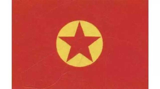 五星红旗怎么打出来,五星红旗当年设计了多少幅