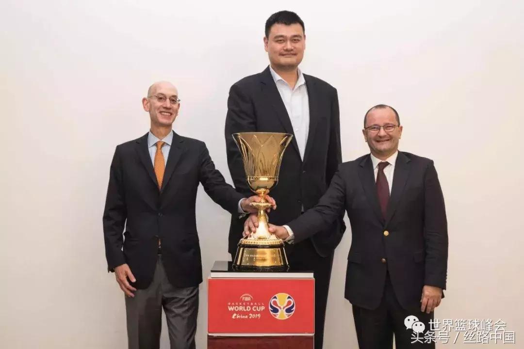 篮球三巨头比赛,篮球三巨头对快船