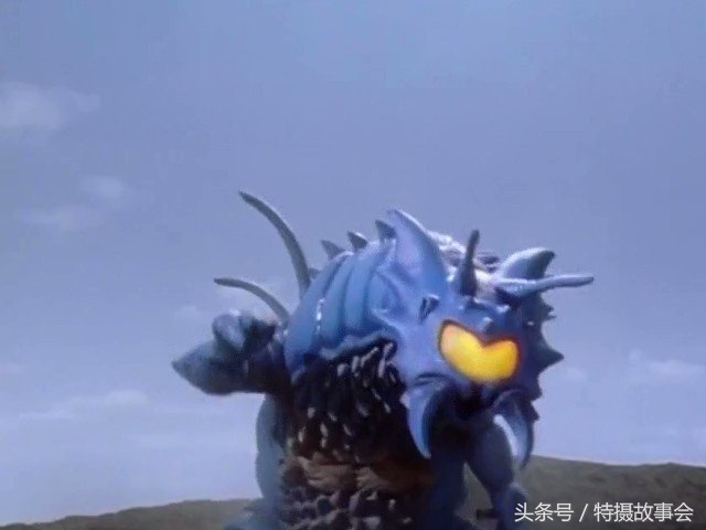 濂ョ壒鏇间笌鍋囧ゥ鐗规浖,鍋囧ゥ鐗规浖鐜╁叿瑙嗛