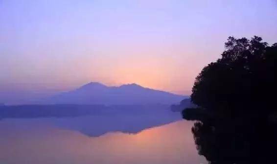 出去人从众,玄武为你安排了身边的风景