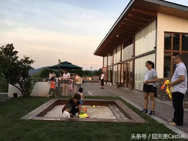 一位大叔改造农村自建房,40多岁大叔改造海景房