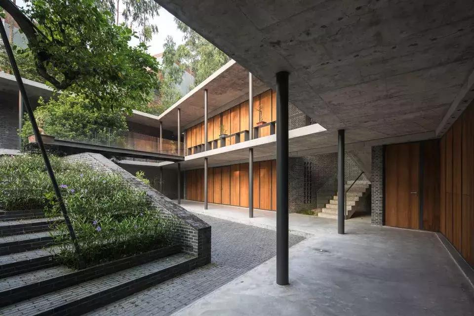 世界那么大我想去看看照片墙,世界那么大我想去看看优秀范文