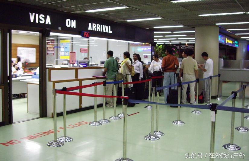 不去普罗旺斯和柬埔寨,千元飞到泰国看最美向日葵田和高棉遗址